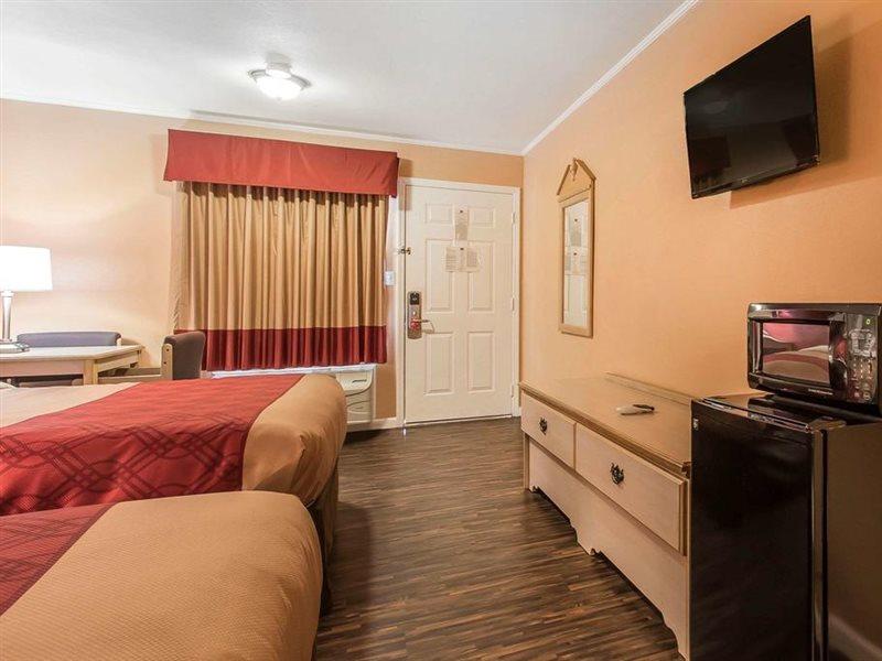 Econo Lodge Cornersville Dış mekan fotoğraf