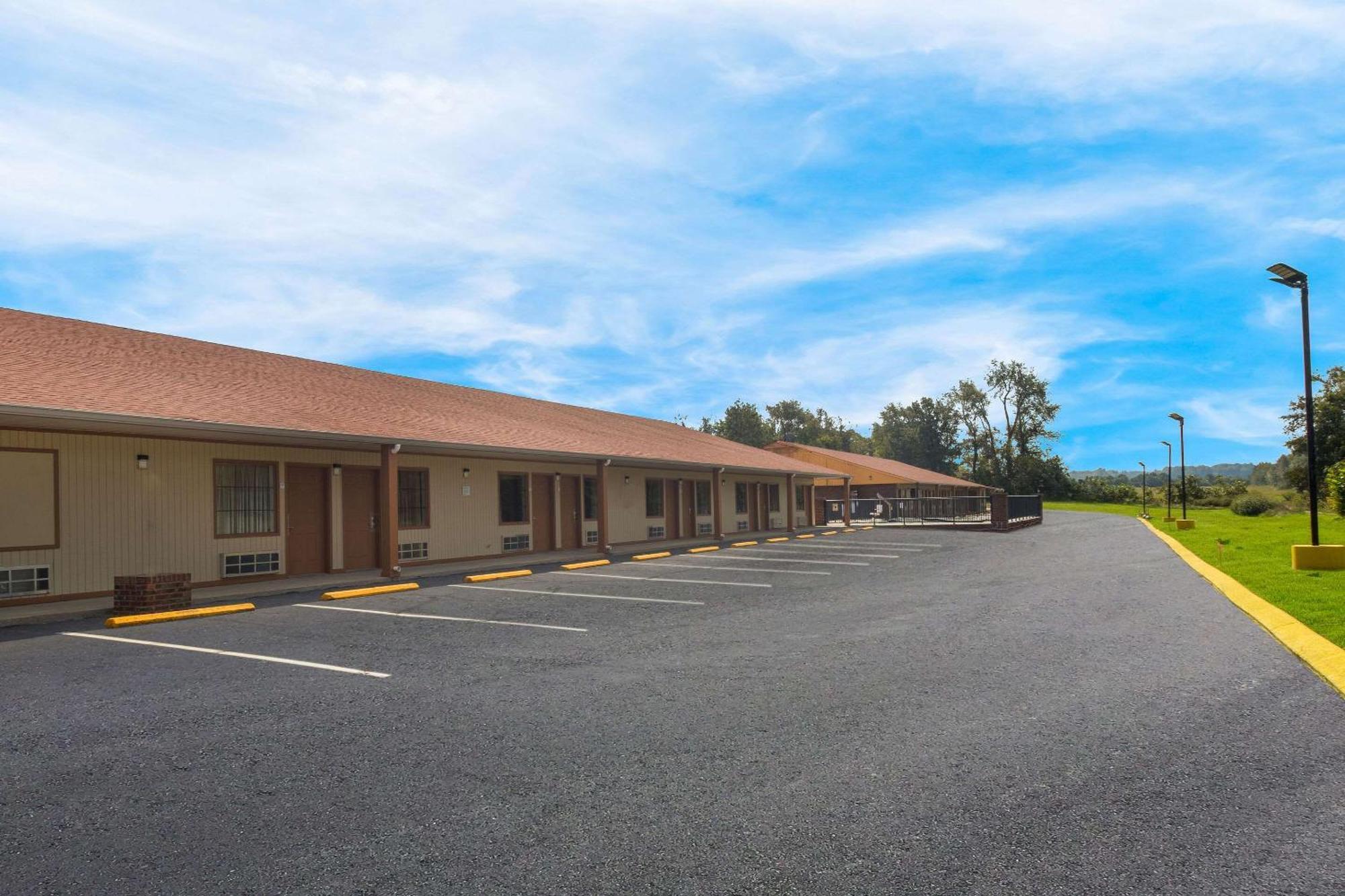 Econo Lodge Cornersville Dış mekan fotoğraf